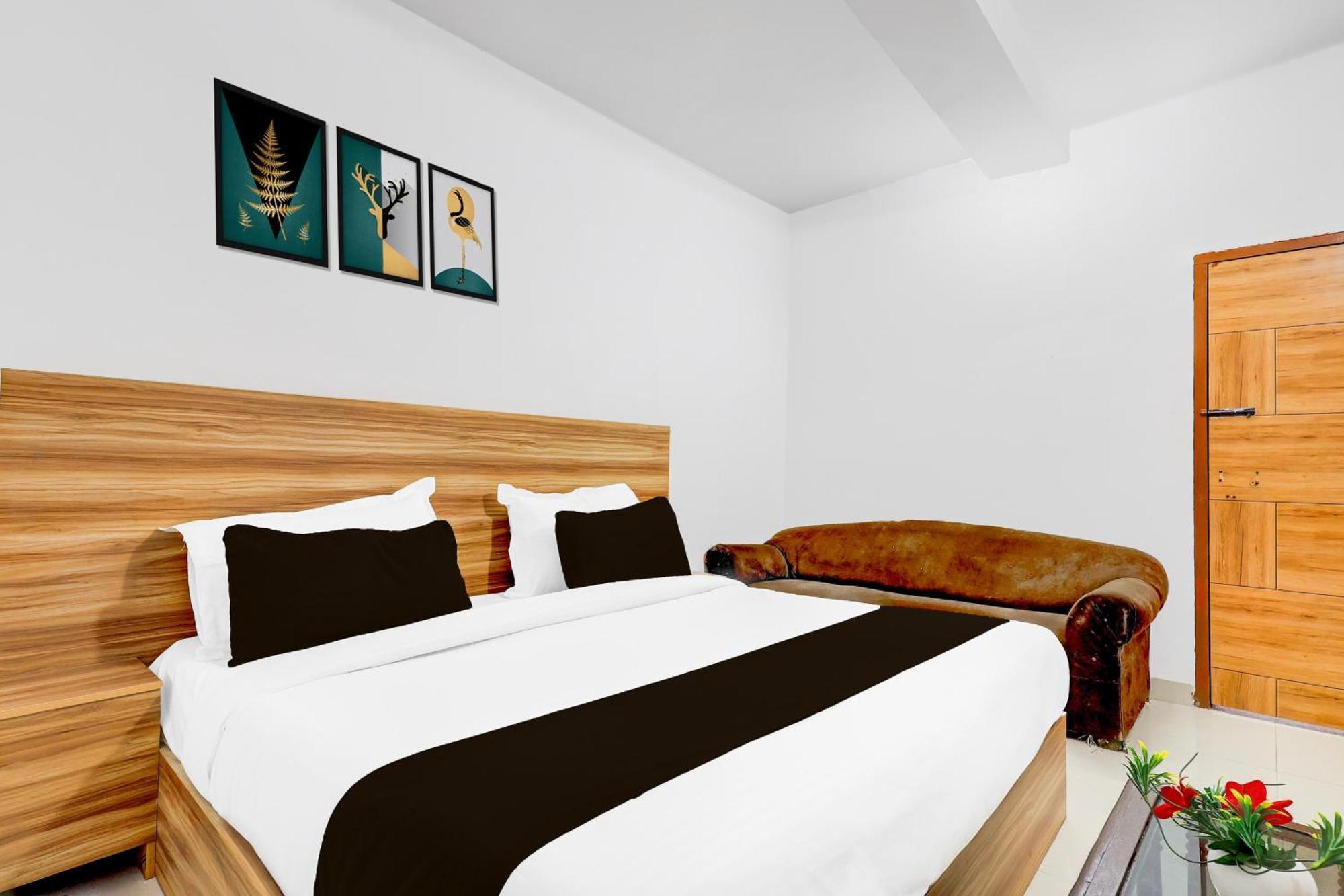 Hotel O Ocean Plaza Нью-Дели Экстерьер фото
