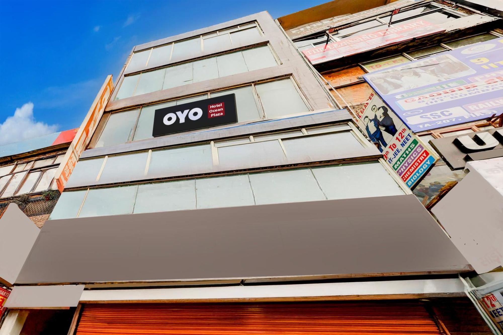 Hotel O Ocean Plaza Нью-Дели Экстерьер фото